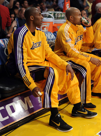 伸出援手 伸出援手