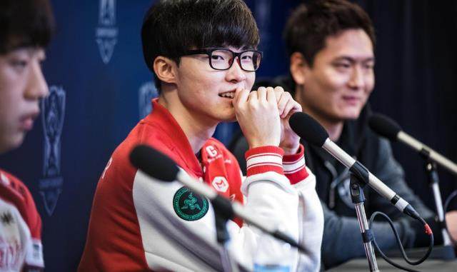 展现出了超 展现出了超